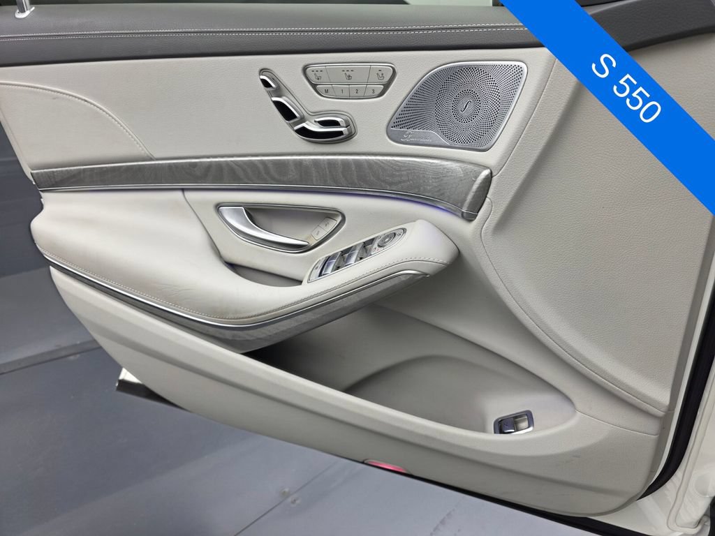 Used 2017 Mercedes-Benz S 550 Sedan image 26
