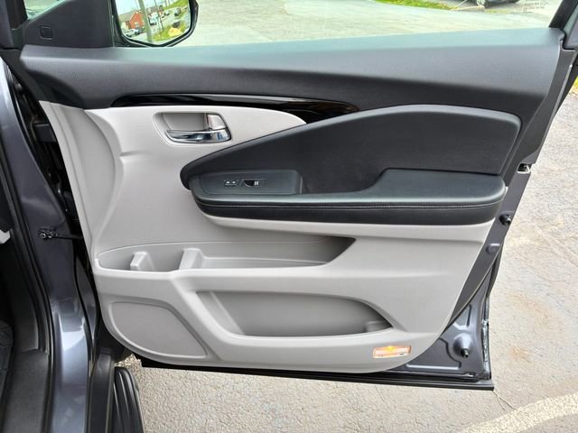 Used 2021 Honda Pilot Elite image 23
