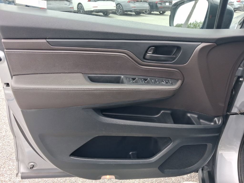 Used 2019 Honda Odyssey EX image 18