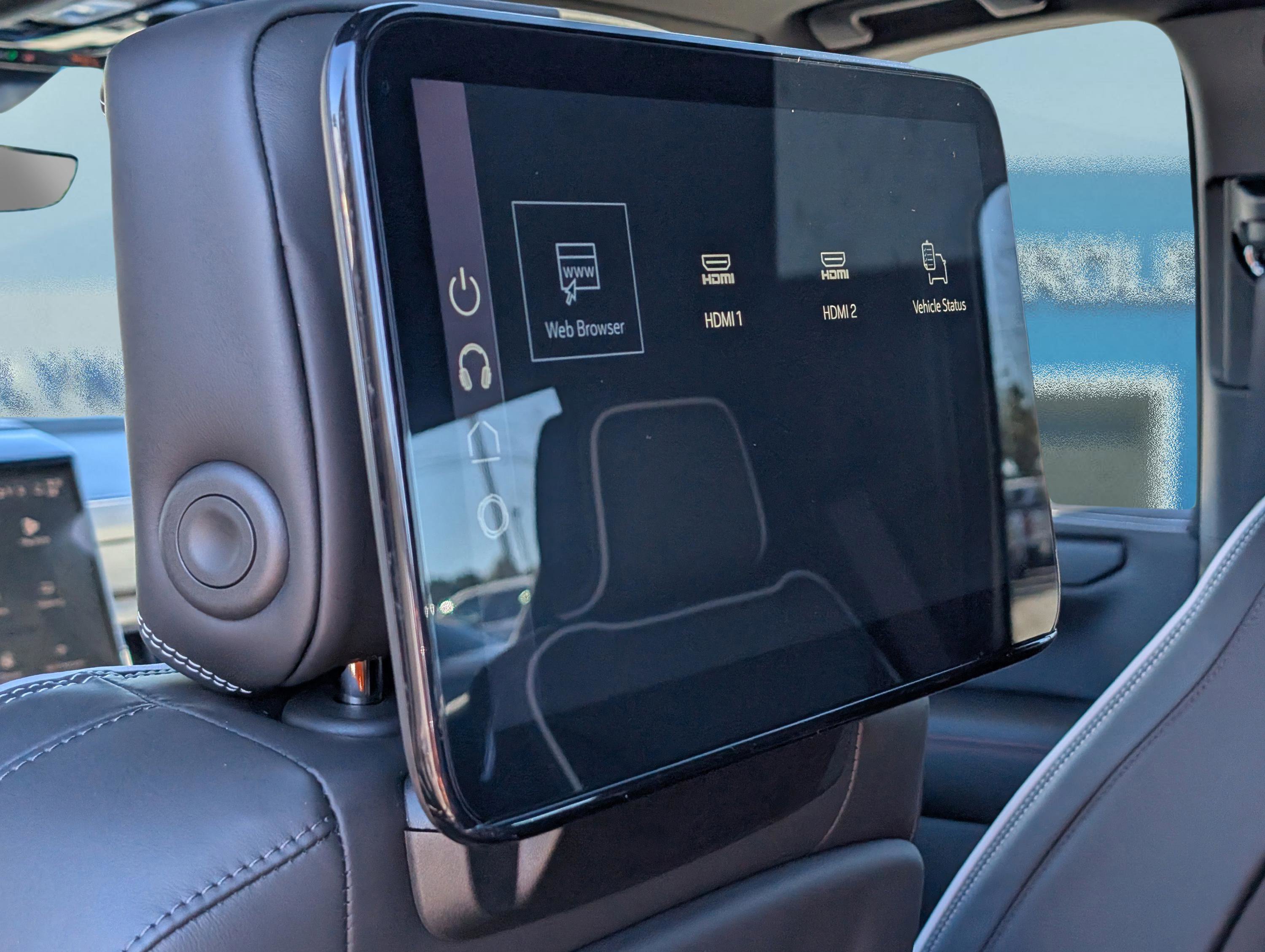 New 2026 GMC Yukon AT4 Ultimate w/ LPO, Floor Liner Package image 16