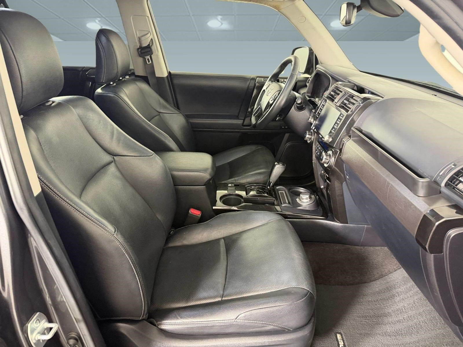 Used 2020 Toyota 4Runner Nightshade AWD/4WD image 23