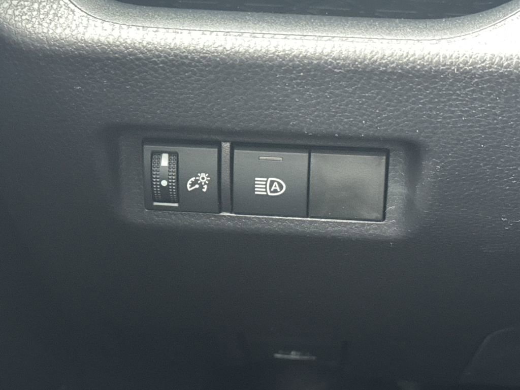 New 2025 Toyota RAV4 XLE image 30