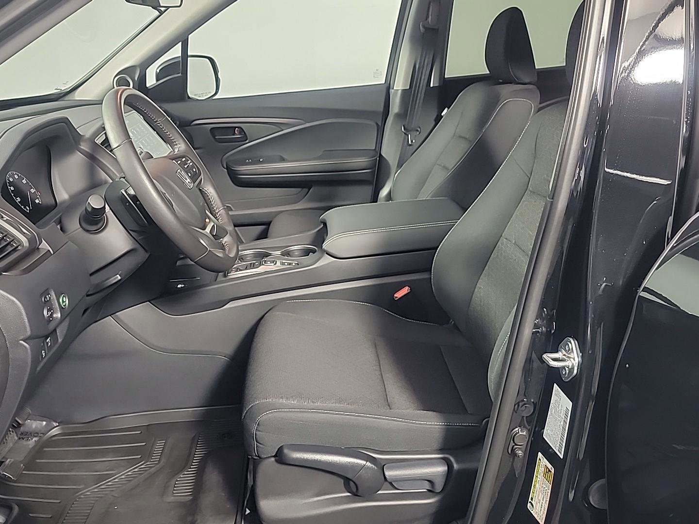 Certified 2025 Honda Ridgeline Sport image 19