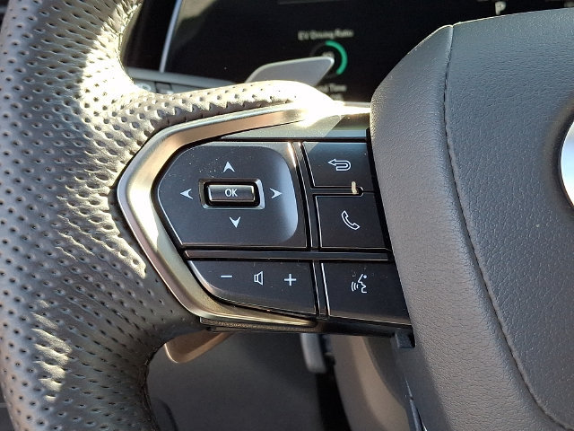 Used 2025 Lexus TX 500h AWD w/ Technology Package image 22