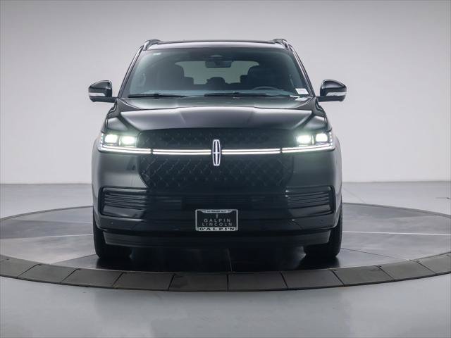 New 2026 Lincoln Navigator Reserve w/ Jet Appearance Package AWD/4WD image 8
