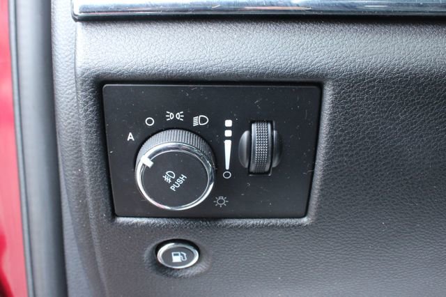 Used 2018 Jeep Grand Cherokee Limited AWD/4WD image 17
