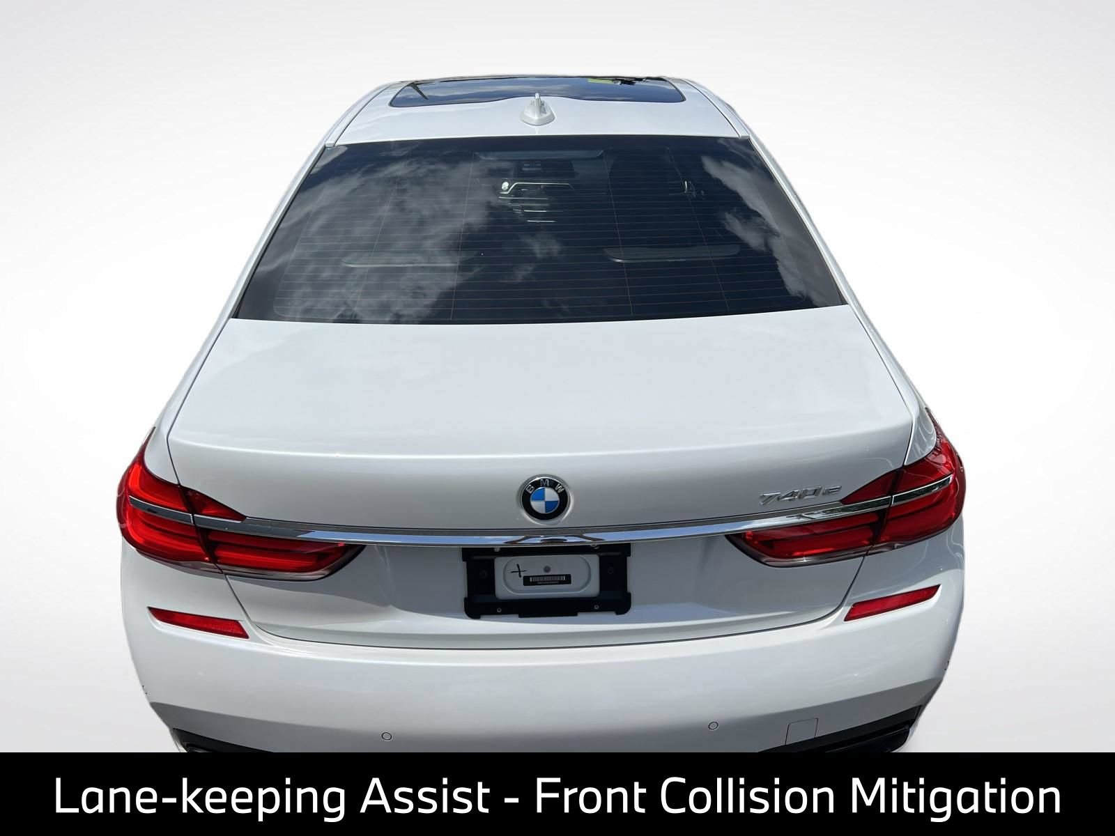 Used 2018 BMW 740e xDrive w/ M Sport Package AWD/4WD image 10
