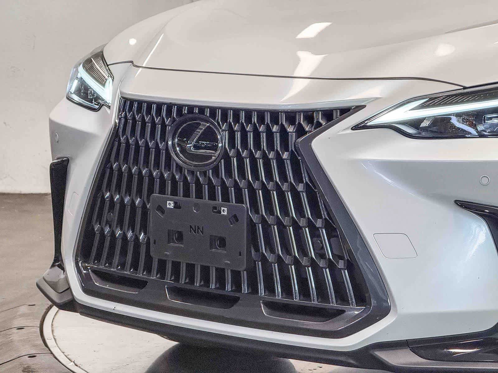 Used 2025 Lexus NX 250 FWD w/ Accessory Package (2T) image 8