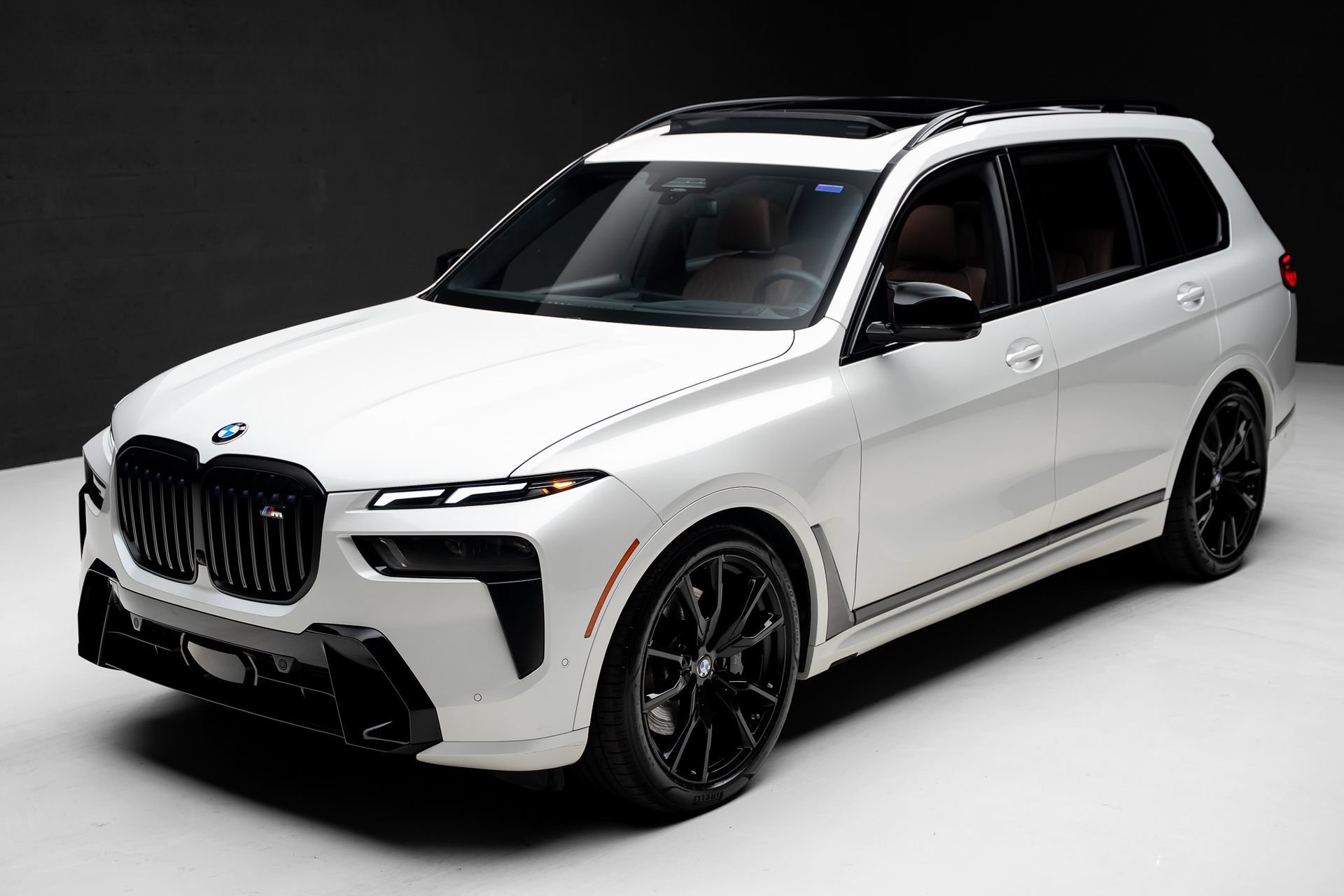 Used 2024 BMW X7 M60i AWD/4WD image 5