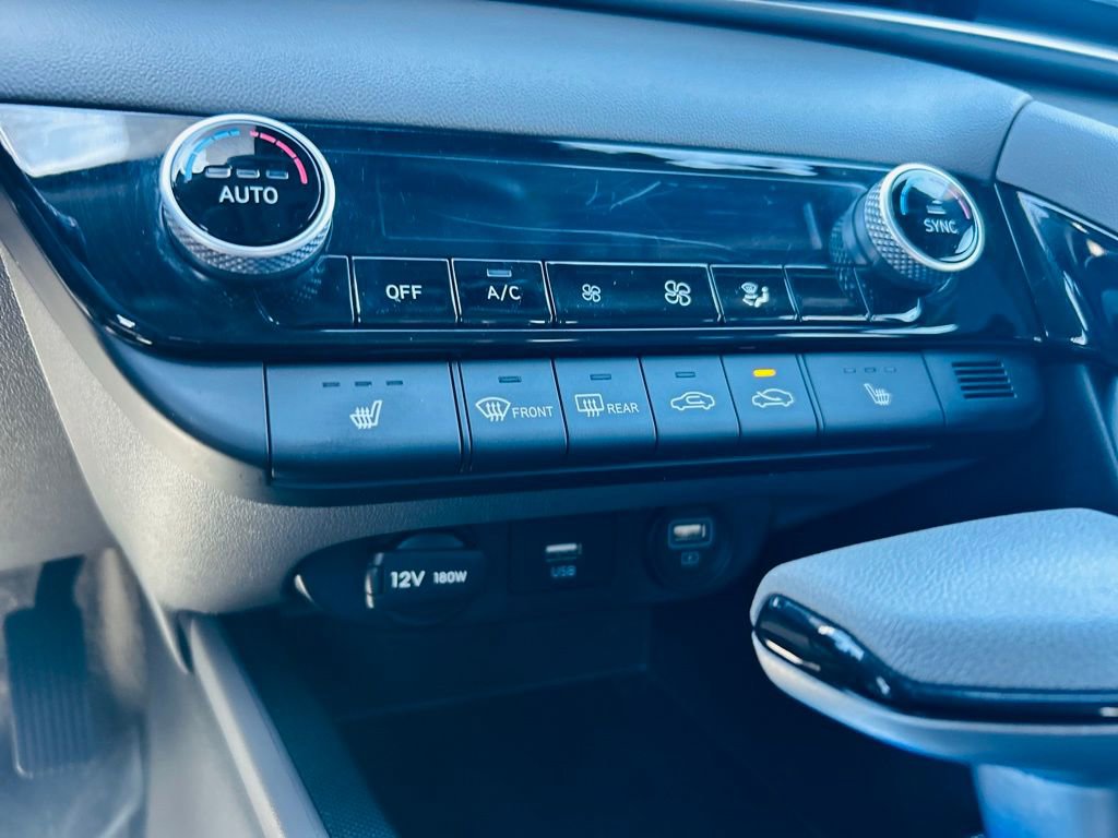 Used 2023 Hyundai Elantra Blue image 33