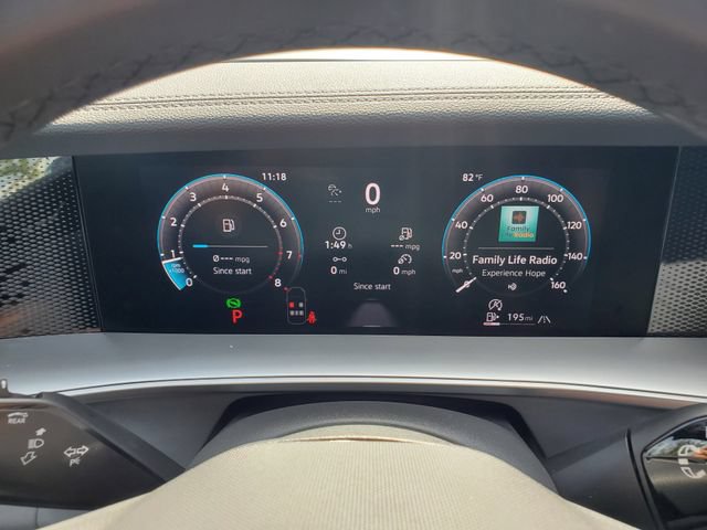 New 2026 Volkswagen Tiguan SE R-Line AWD/4WD image 23