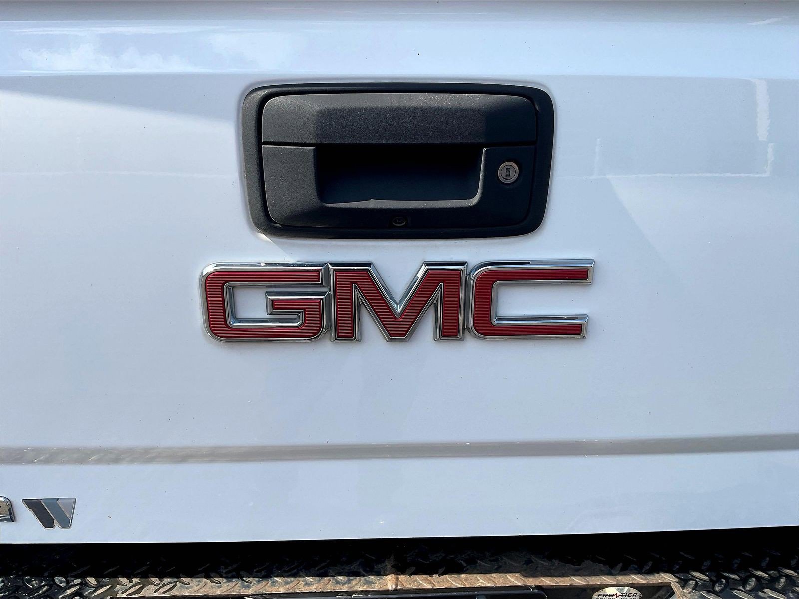 Used 2015 GMC Sierra 1500 4x4 Regular Cab w/ Sierra Convenience Package image 19