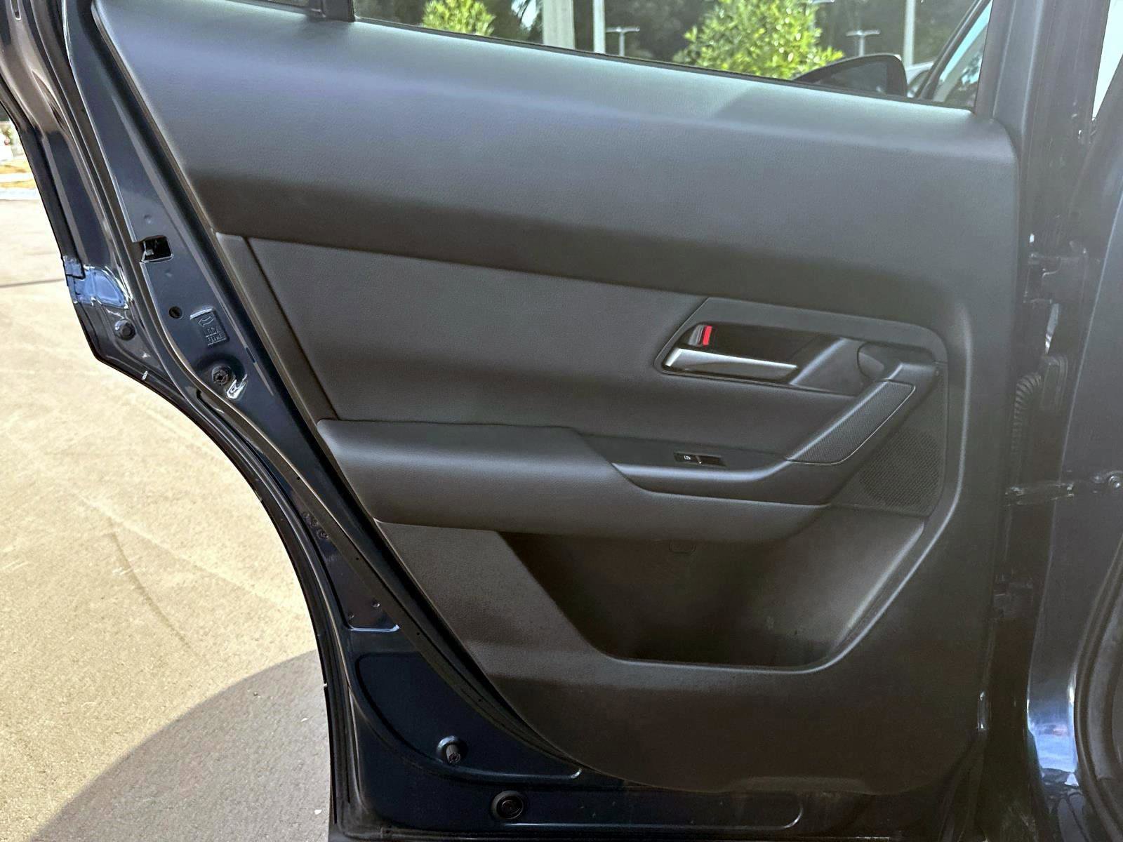 Used 2025 MAZDA CX-50 AWD 2.5 S w/ Weather Package image 12