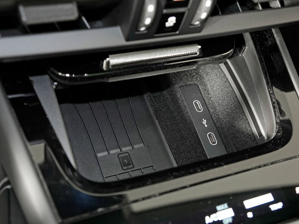 New 2026 Porsche Cayenne GTS AWD/4WD image 33