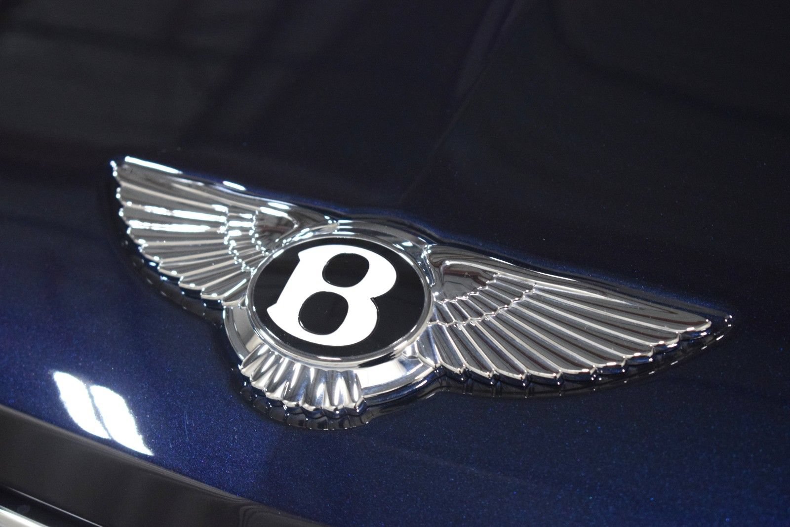 New 2026 Bentley Bentayga AWD/4WD image 9