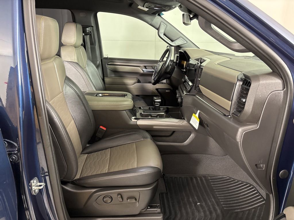 Used 2022 Chevrolet Silverado 1500 ZR2 image 21