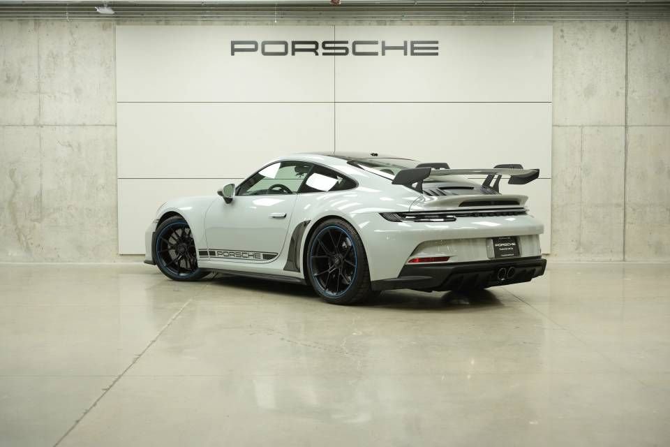 Used 2022 Porsche 911 GT3 RWD image 3