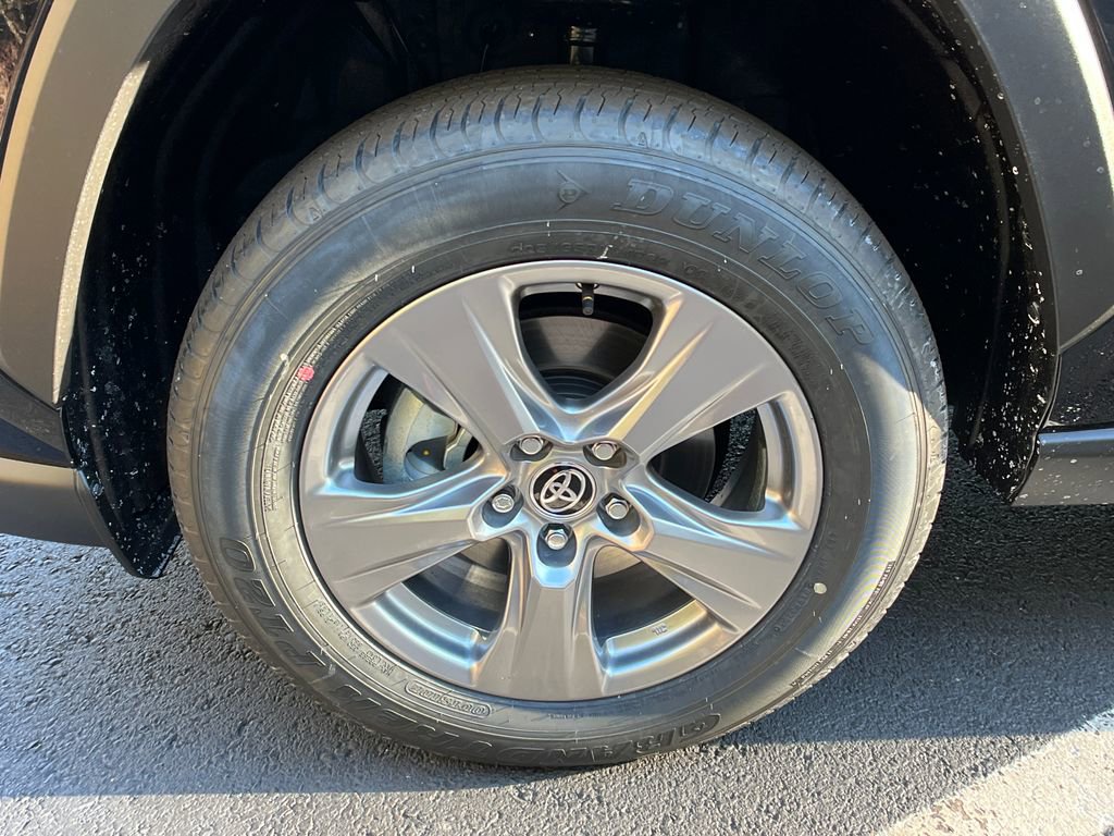New 2025 Toyota RAV4 LE image 24