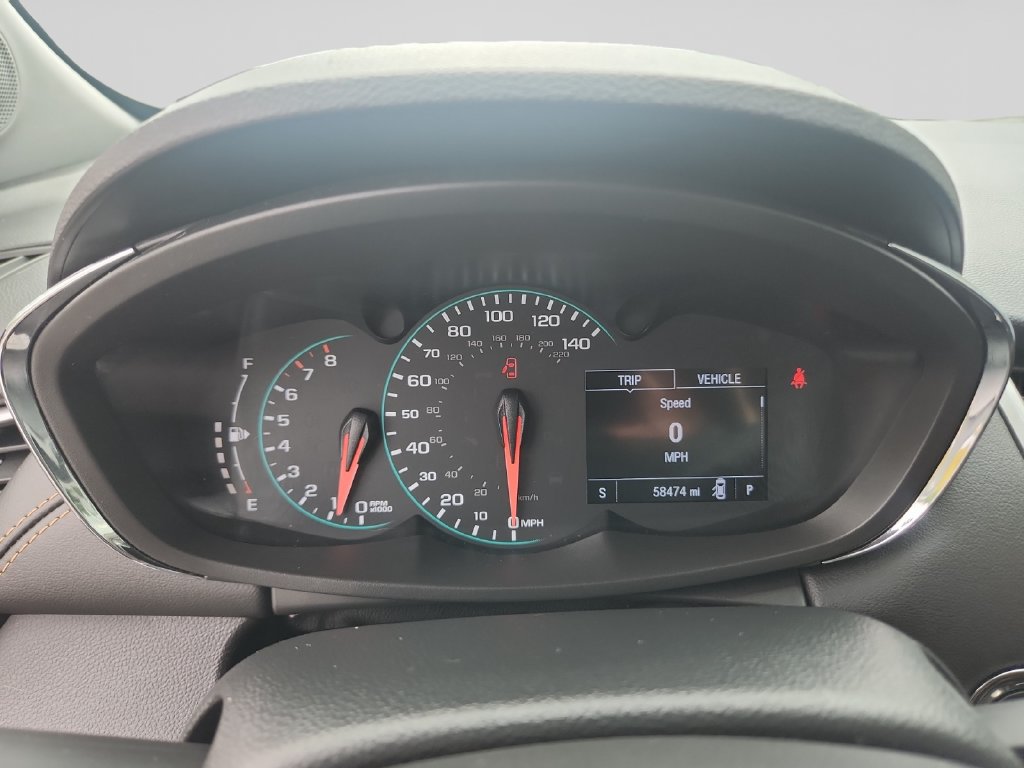 Used 2020 Chevrolet Trax LT w/ Sun & Sound Package AWD/4WD image 14