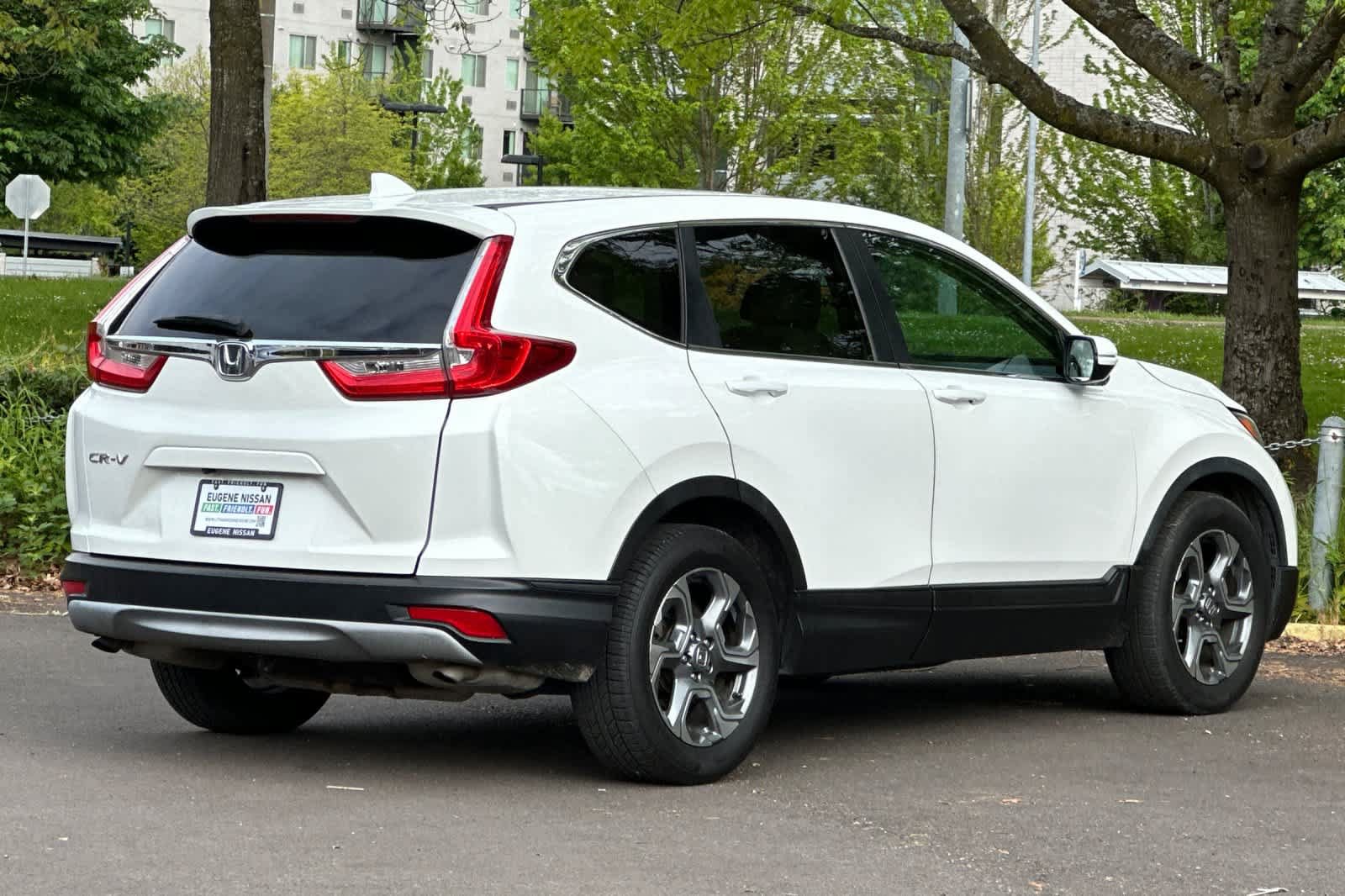 Used 2019 Honda CR-V EX image 2