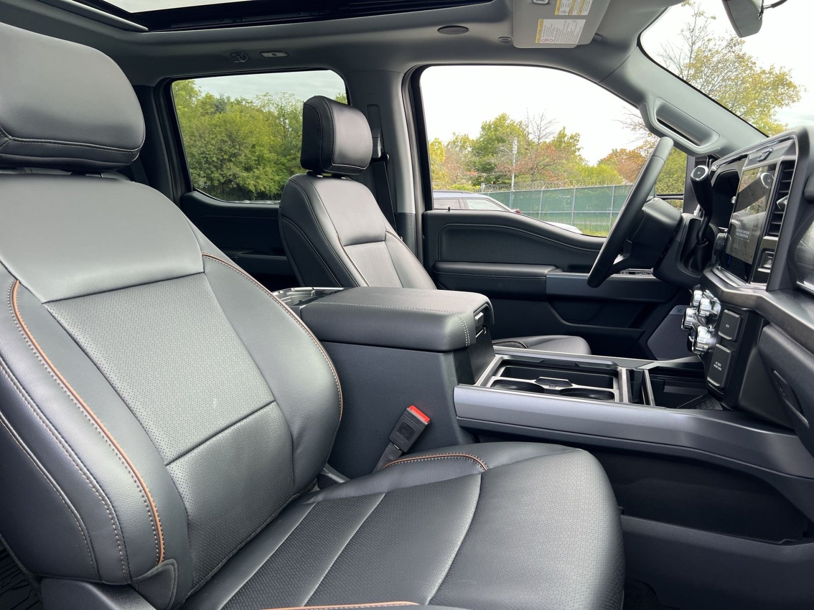 New 2027 Ford F350 Lariat w/ Lariat Ultimate Package AWD/4WD image 27