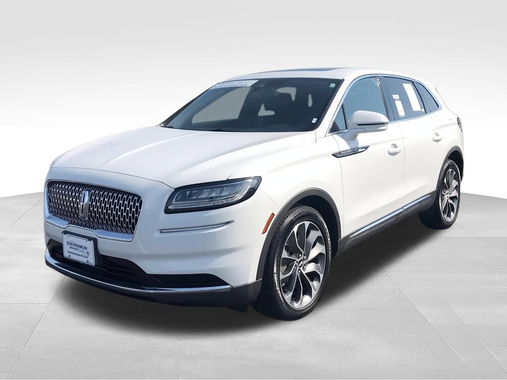 Used 2023 Lincoln Nautilus Reserve AWD/4WD image 4