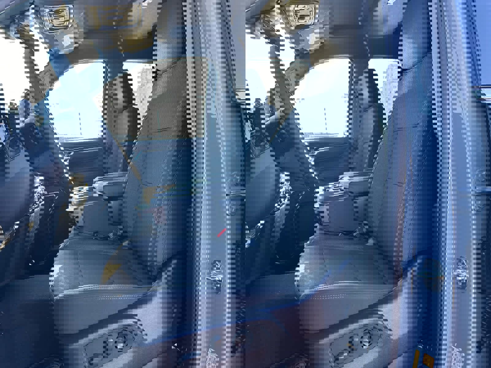 New 2025 GMC Sierra 1500 SLE w/ Preferred Package image 23