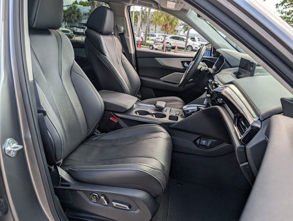 Used 2023 Acura MDX FWD w/ Technology Package image 18