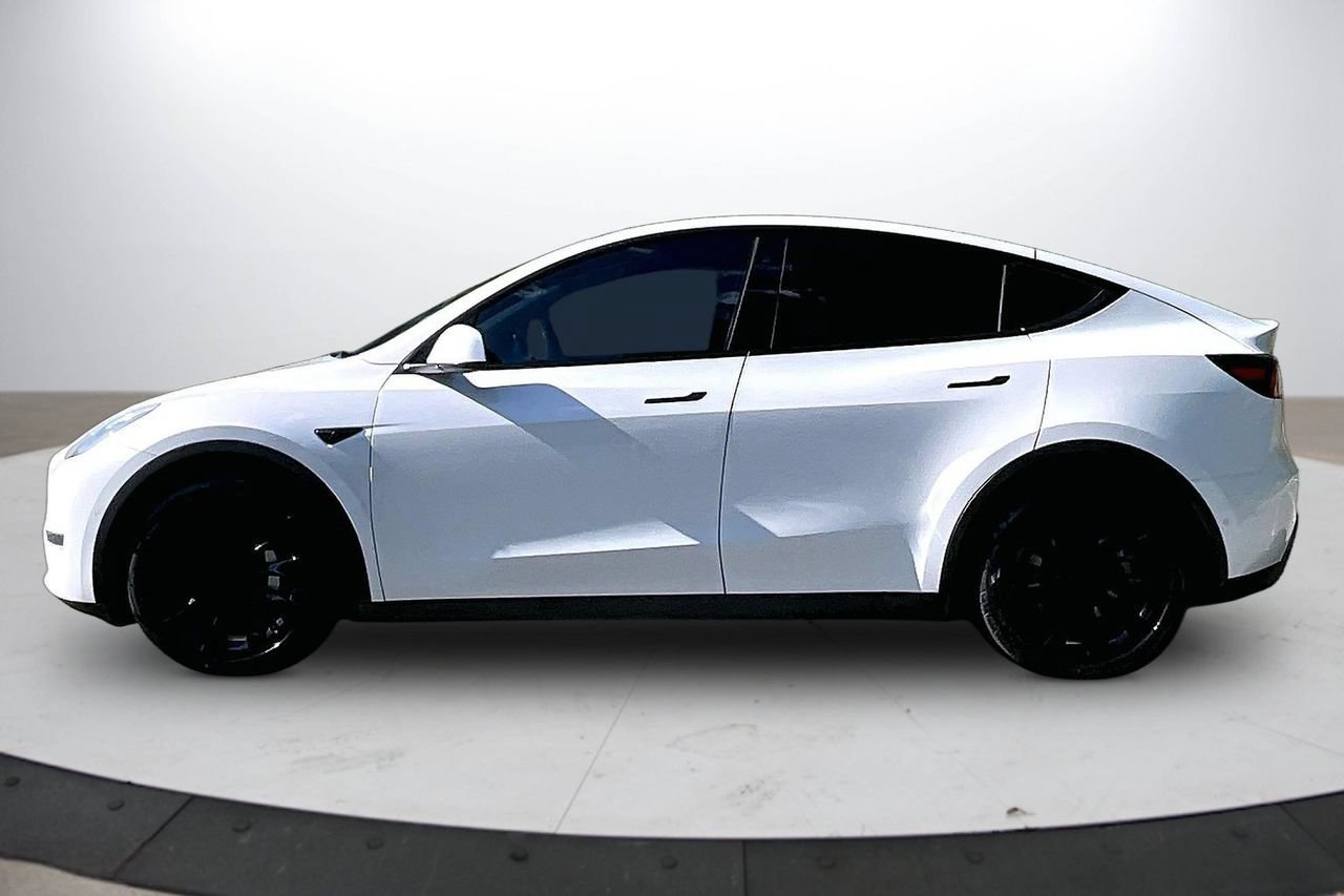 Used 2021 Tesla Model Y Long Range AWD/4WD image 5