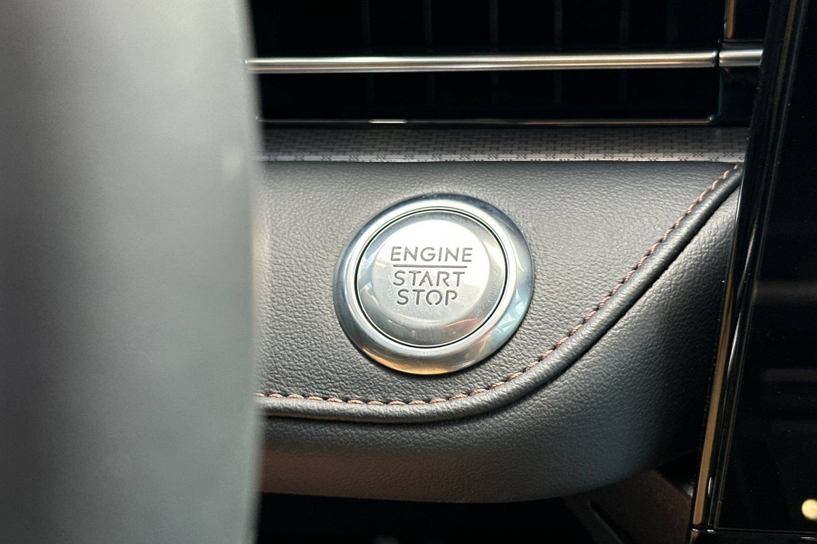 New 2026 Lincoln Nautilus Premier w/ Equipment Group 102A AWD/4WD image 22