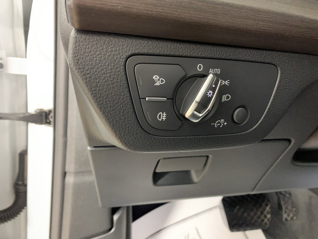 Used 2024 Audi Q5 e Premium Plus image 18