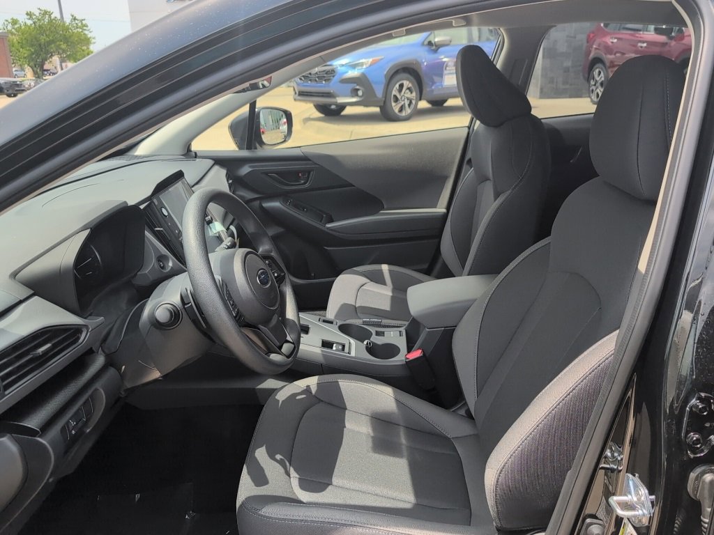 Used 2025 Subaru Crosstrek 2.0i Premium image 18