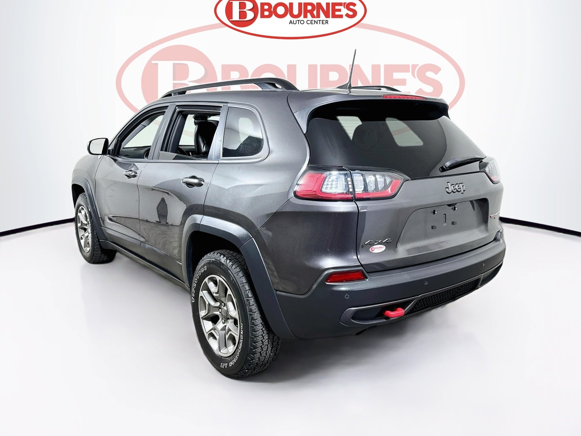 Used 2022 Jeep Cherokee Trailhawk w/ Comfort/Convenience Group AWD/4WD image 7