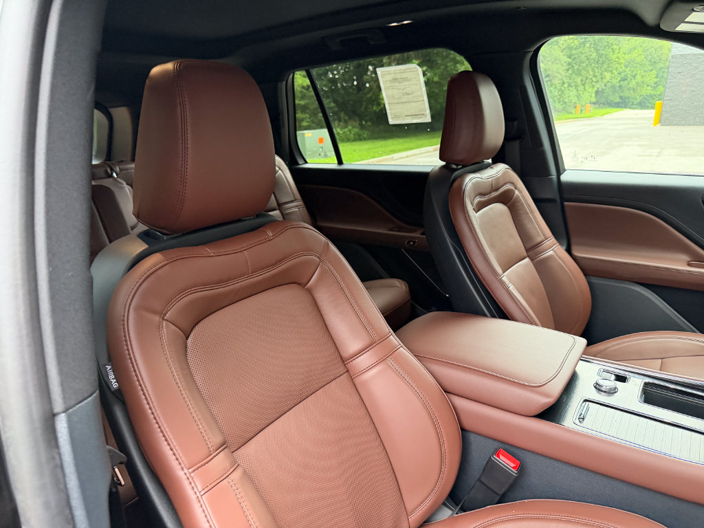 New 2026 Lincoln Aviator Reserve AWD/4WD image 39