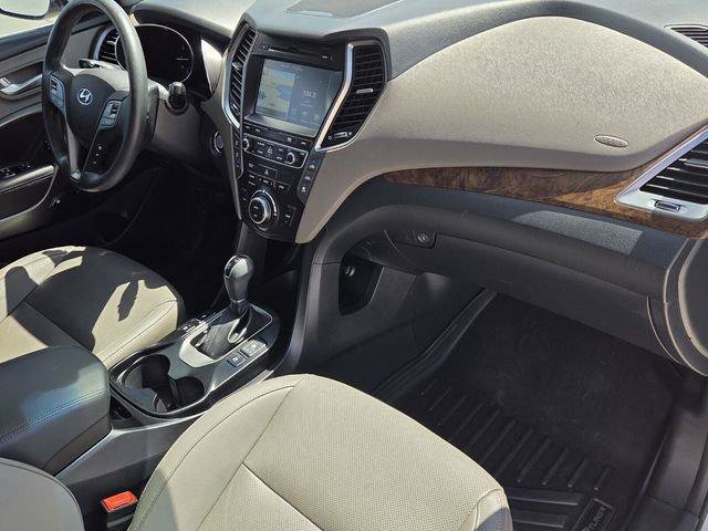 Used 2017 Hyundai Santa Fe FWD image 18