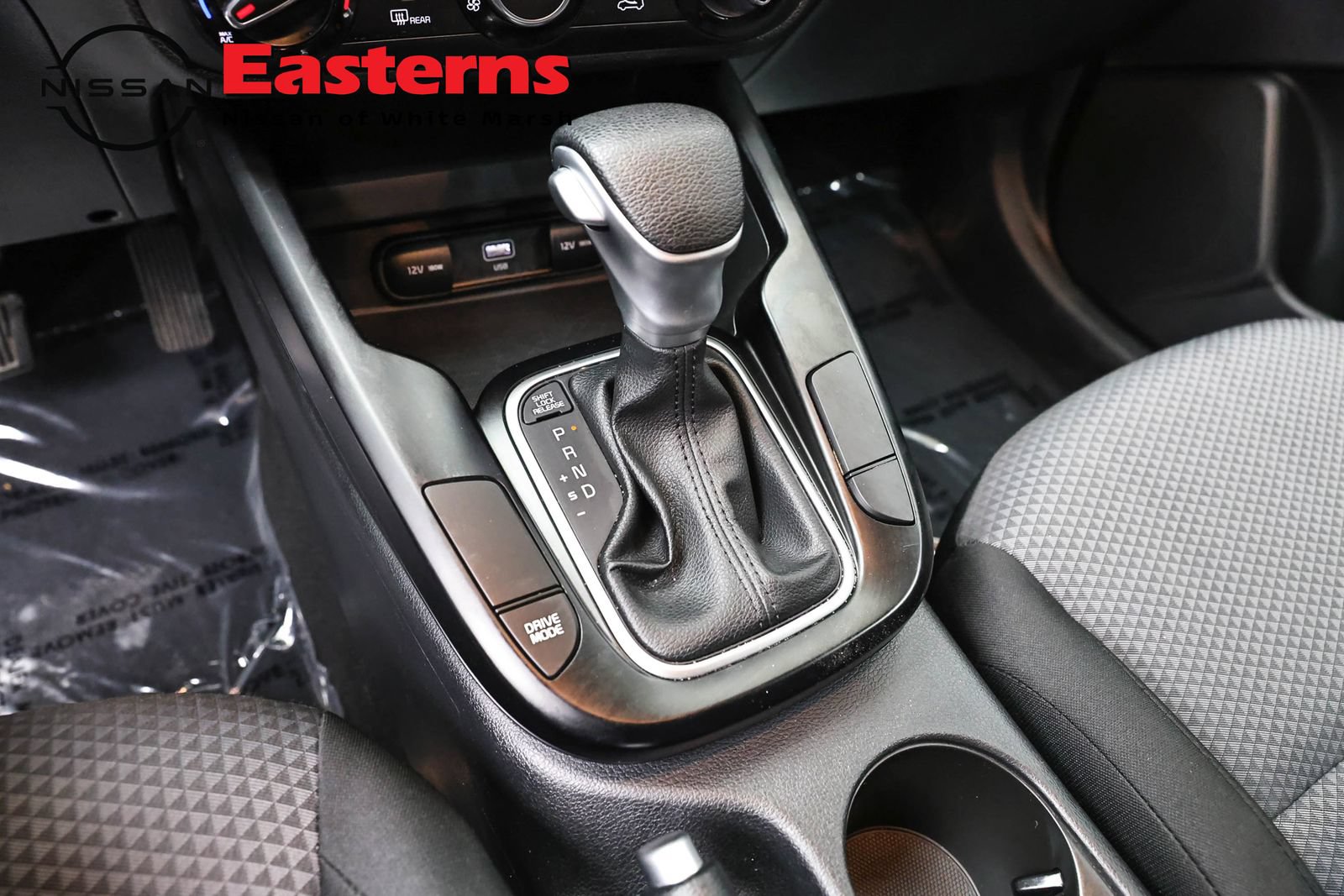 Used 2025 Kia Soul LX w/ LX Technology Package FWD image 13