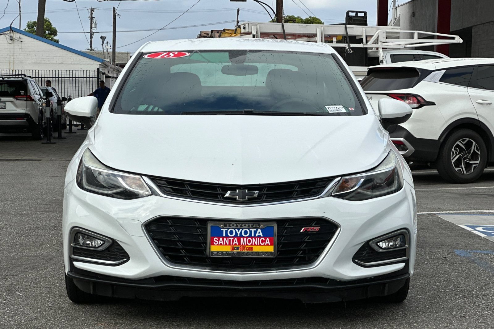 Used 2018 Chevrolet Cruze LT w/ RS Package FWD image 9