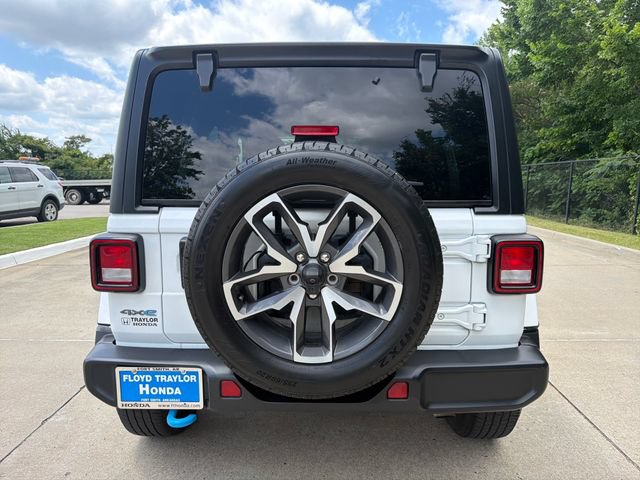 Used 2024 Jeep Wrangler Unlimited AWD/4WD image 4