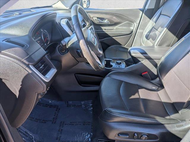 Used 2024 GMC Terrain SLT AWD/4WD image 11