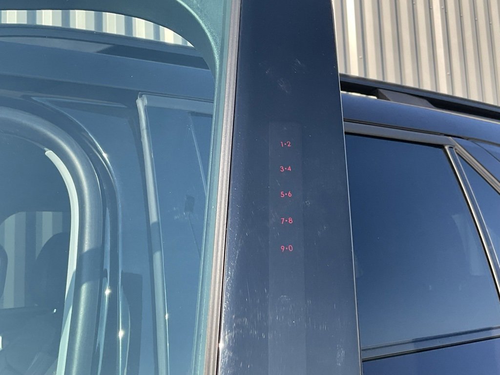 Used 2023 Ford Explorer XLT w/ Equipment Group 202A image 7