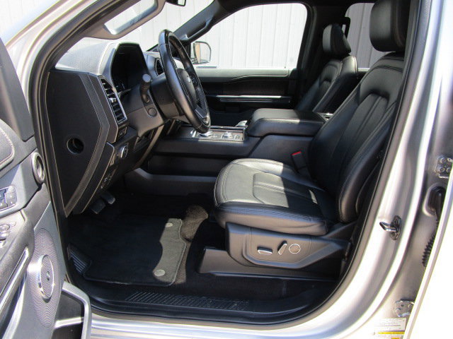 Used 2021 Ford Expedition Limited image 11