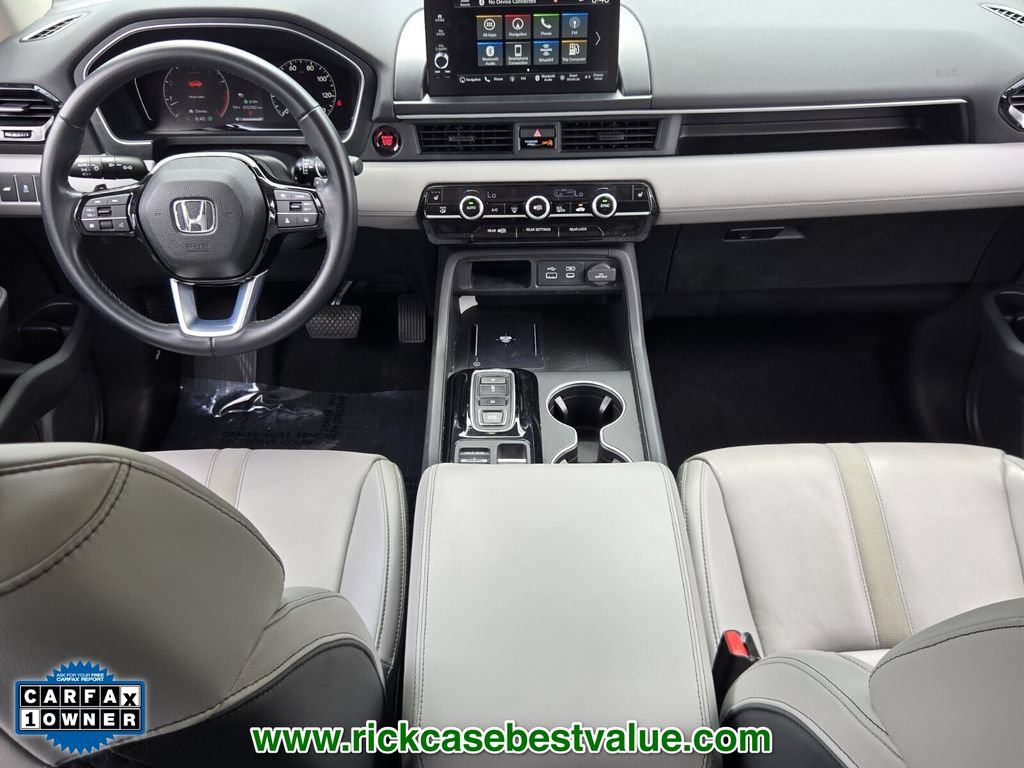 Used 2024 Honda Pilot Touring image 12