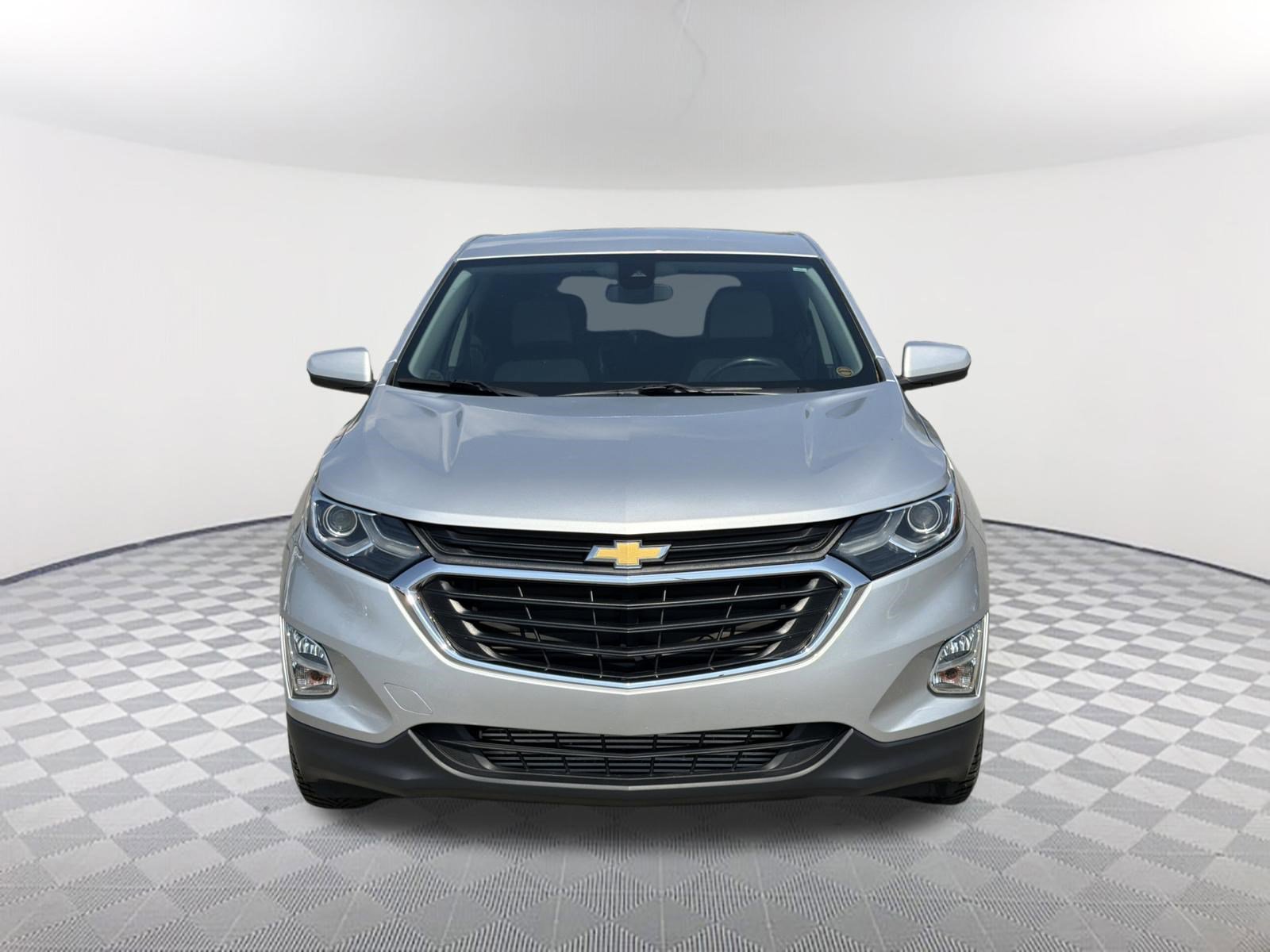 Used 2020 Chevrolet Equinox LT FWD image 2