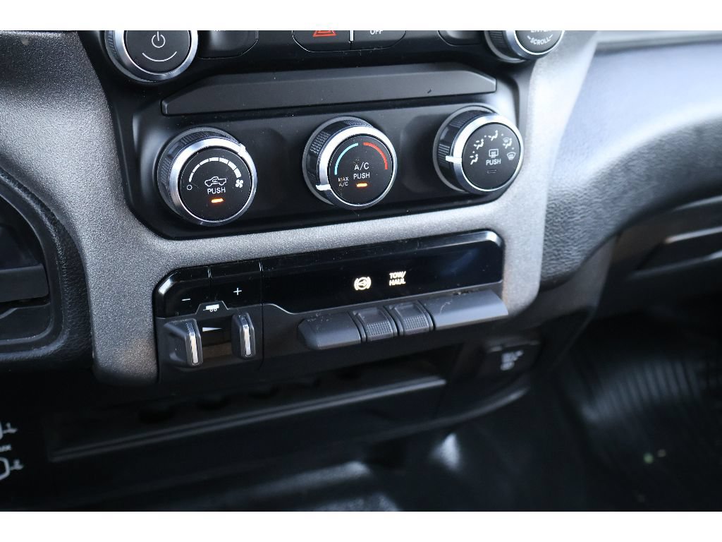 Used 2024 RAM 2500 Tradesman w/ Chrome Appearance Group AWD/4WD image 28