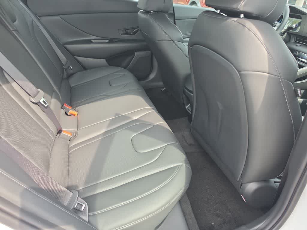 New 2026 Hyundai Elantra SEL Sport FWD image 22