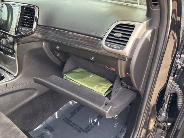 Used 2021 Jeep Grand Cherokee Laredo X image 24