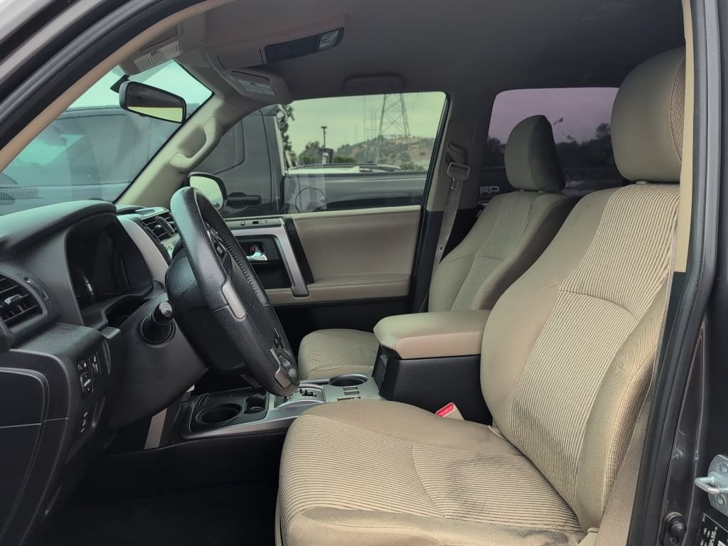 Used 2017 Toyota 4Runner SR5 RWD image 7