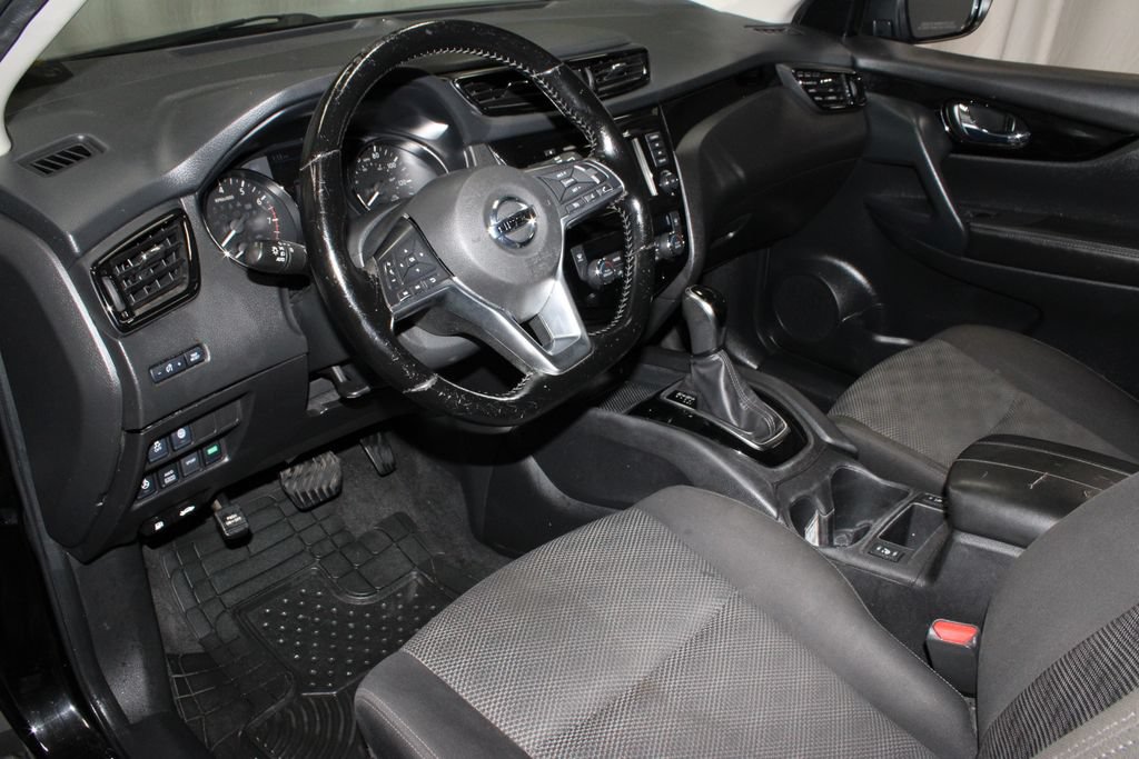 Certified 2022 Nissan Rogue Sport SV AWD/4WD image 22