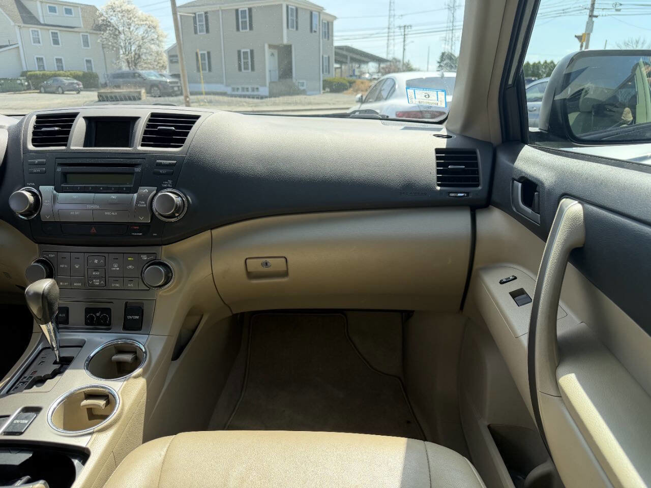 Used 2010 Toyota Highlander SE image 26