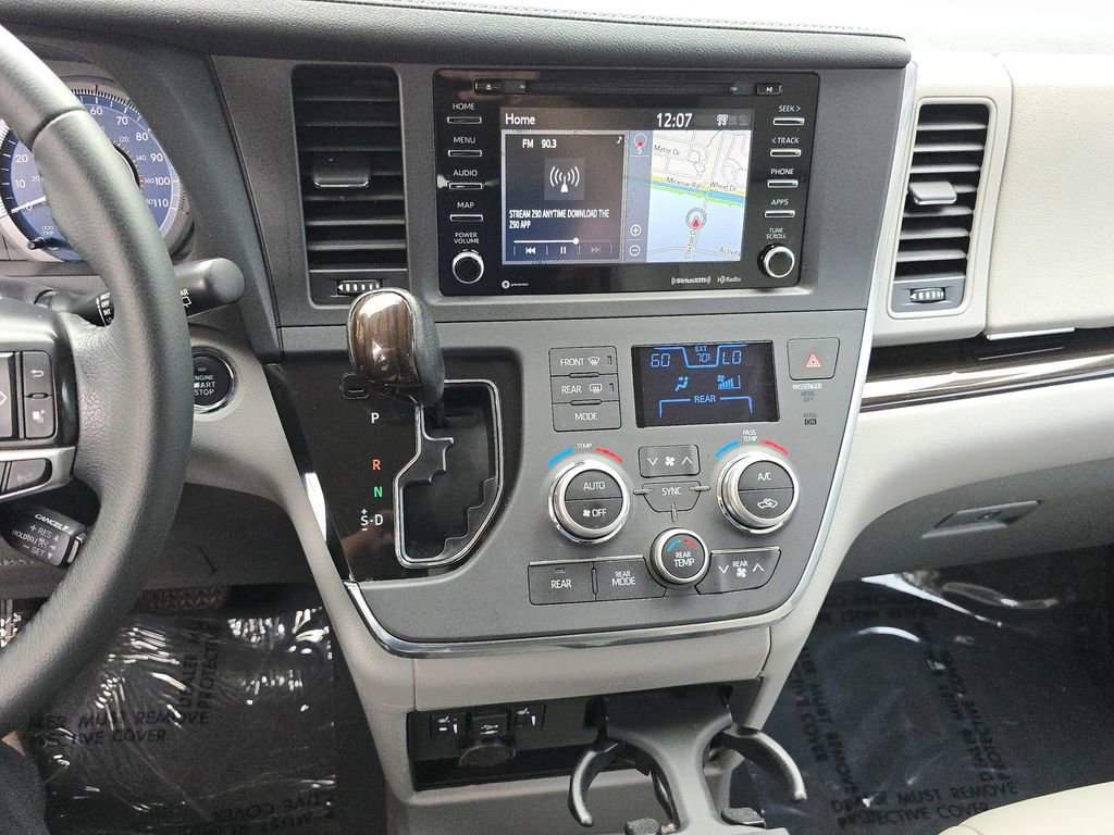Used 2019 Toyota Sienna XLE w/ XLE Navigation Package AWD/4WD image 27